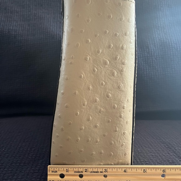 Kate Spade NEW w/tags and wrapping. Quinn/WKRU 1889/Wellesley Ostrich/Sidewalk - Picture 8 of 12